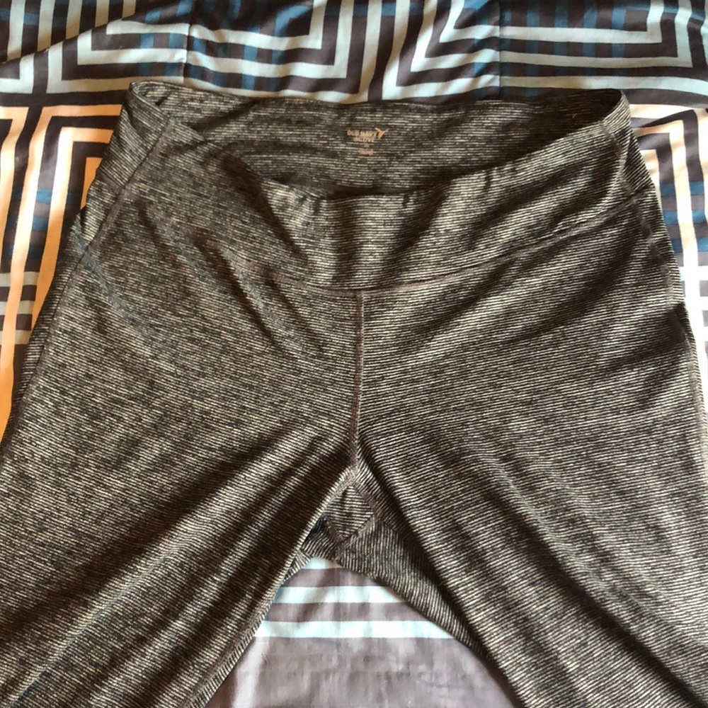 Old Navy mid-rise legging